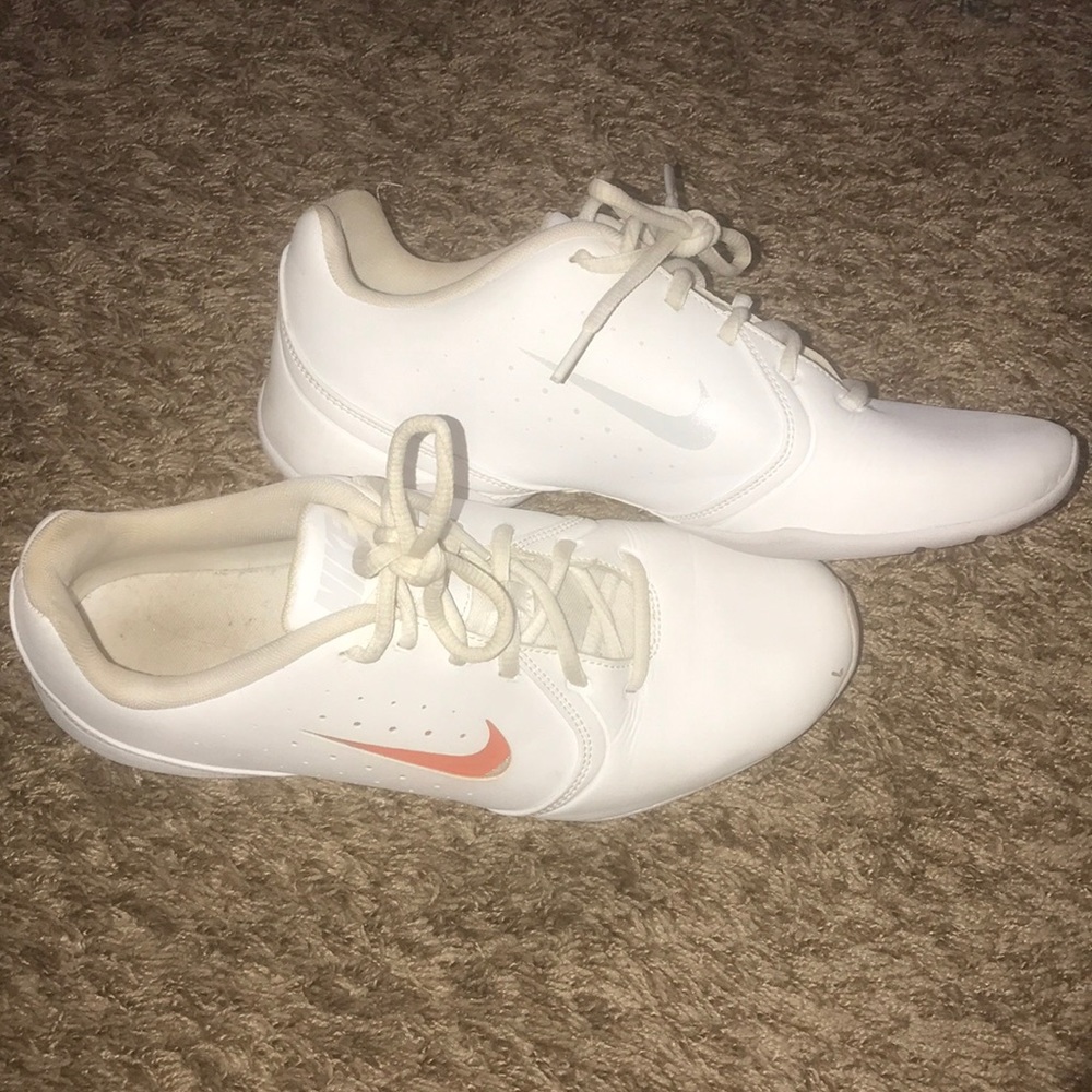 Nike cheer shoes